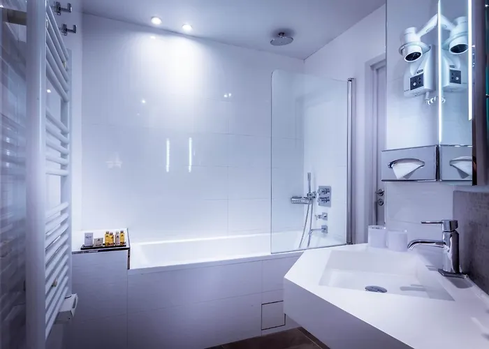 Opera Marigny Hotel Paris