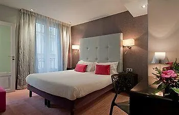 Opera Marigny מלון 4*