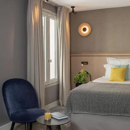 麦里格尼剧院酒店 酒店