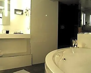 Opera Marigny 4* Paris