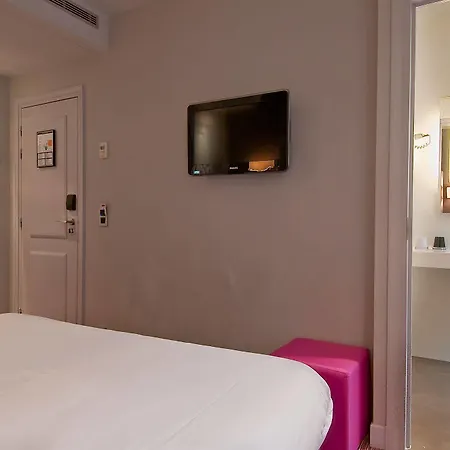 麦里格尼剧院酒店 4* 巴黎