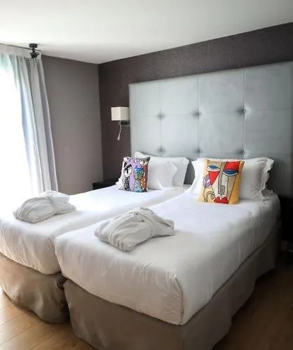 Opéra Marigny Hotel