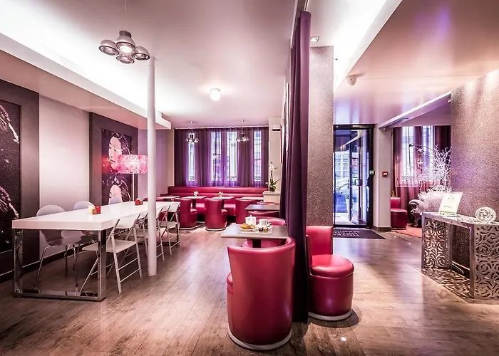 麦里格尼剧院酒店