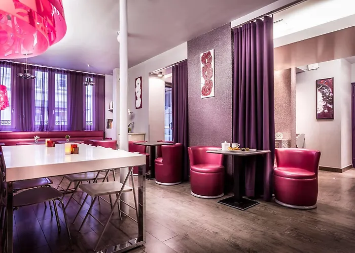 מלון Opera Marigny 4*