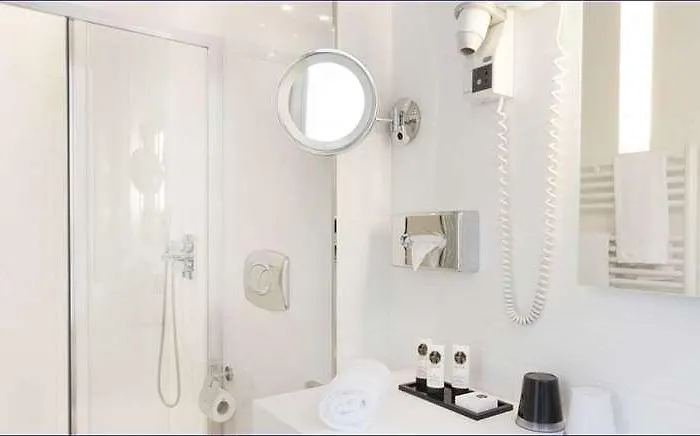 Hotel Opéra Marigny Paris