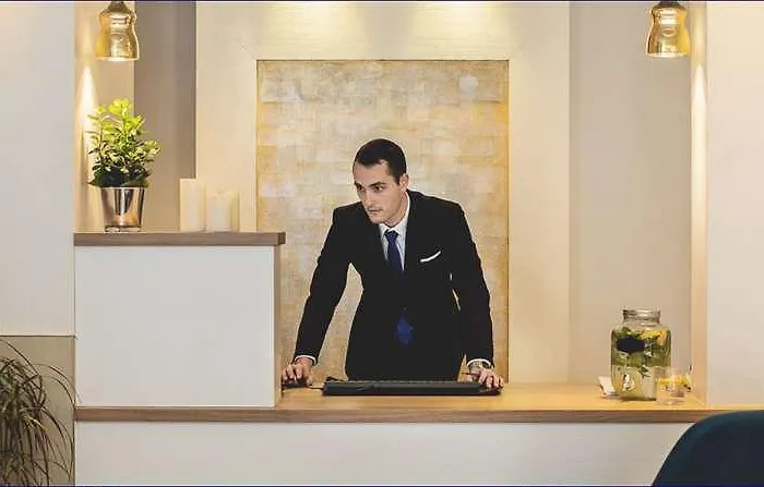 Opéra Marigny Hotel Paris