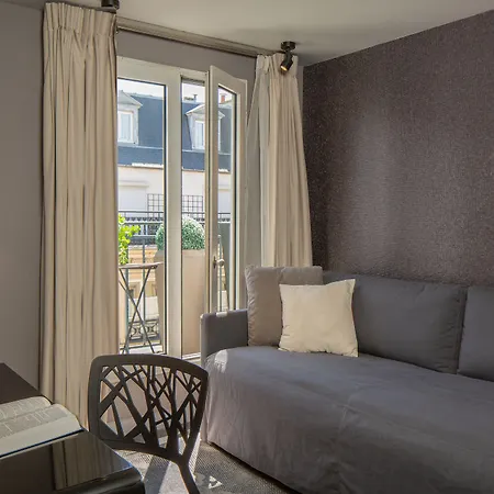 Opera Marigny Hotel 4*