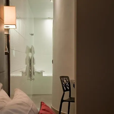 Hotel Opera Marigny